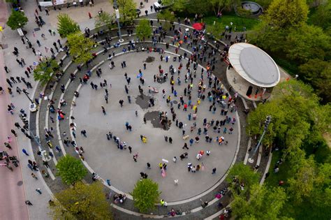 Rosa parks circle - Relax at Rosa officially returns to Rosa Parks Circle today, from 12-1:30pm. Grab a bite to eat from one of the local food trucks and catch a live performance – it’s a great opportunity to ...
